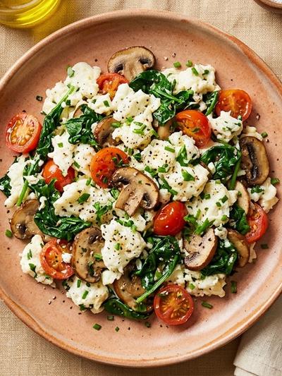 Egg White & Veggie Scramble: Light, High-Protein Breakfast on GLP-1